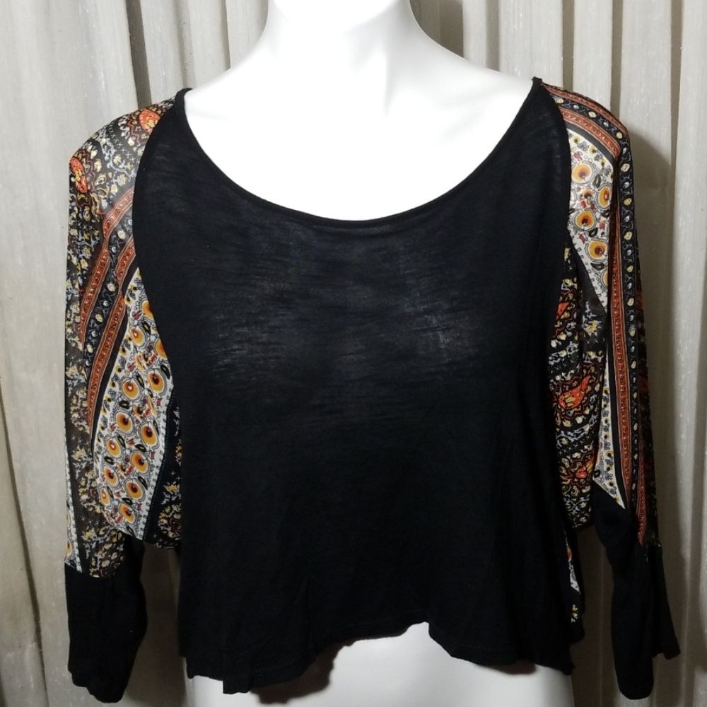 H.I.P ladies Medium Bohemian Style Top